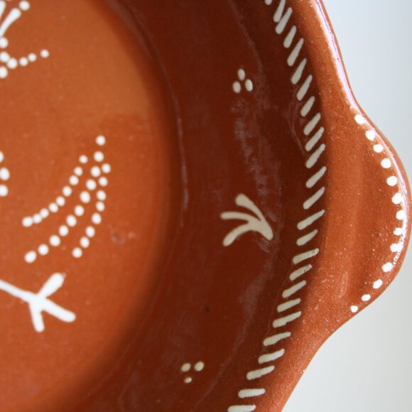 Vintage Hand painted Portugal Terra Cotta Pie plate with Bird - Picture 8 of 8